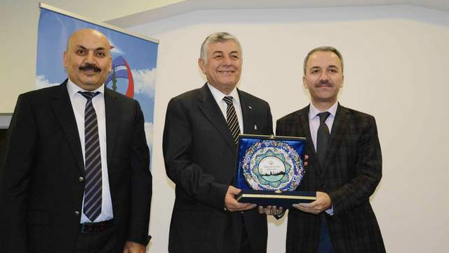 ''Merdivenaltı cahillikler maneviyatı bozuyor''