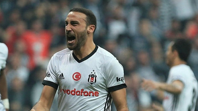 Cenk Tosun rekor ücretle Everton'da !