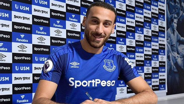 Cenk Tosun resmen Everton'da !