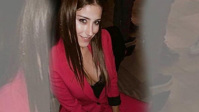 Hazal Kaya'nın dekoltesi olay oldu