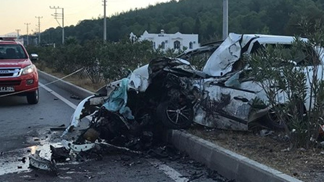 Muğla'da feci kaza: 2 ölü, 23 yaralı
