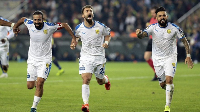 Kenan Özer’den şok 'Konstantinopolis' paylaşımı