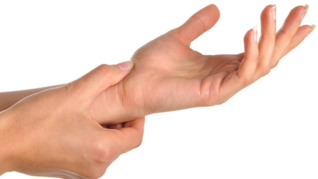 El Titremesi Belirtileri Saglik