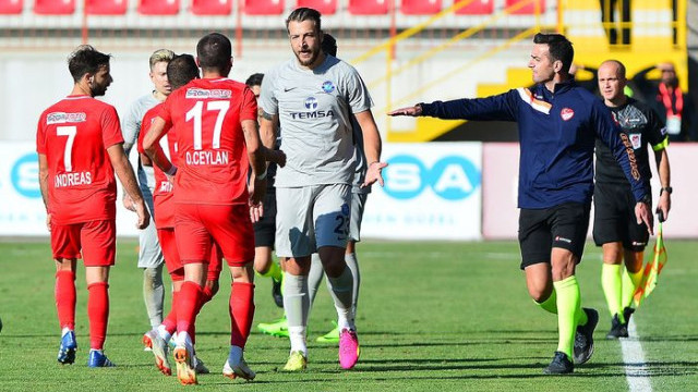 Adana Demirspor Da Batuhan Karadeniz Ve Murat Akin Kadro Disi Birakildi Tff 1 Lig