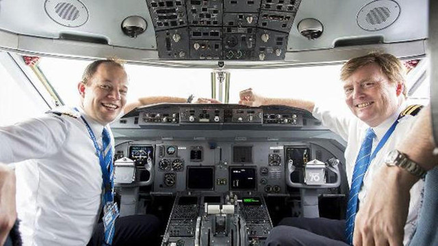 Amsterdam-İstanbul uçağında sürpriz pilot