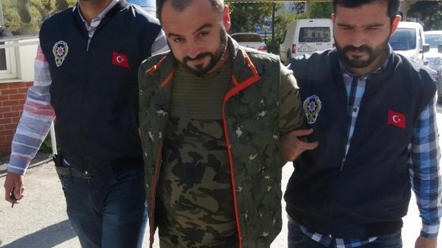 ''Doktorum'' diyerek 25 kadını kandırdı