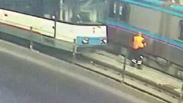 İstanbul'da dehşet anları ! İki tramvay birden çarptı