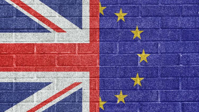 İngiltere'de Brexit depremi ! İstifa etti