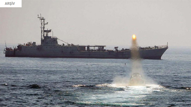 İran Basra Körfezi'nde tatbikatta