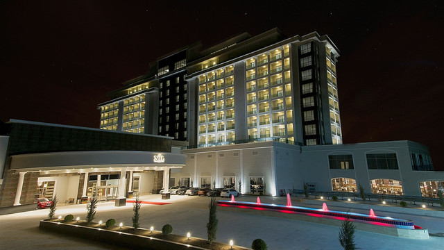 Sahibi FETÖ'den tutuklanmıştı; dev otel satılıyor