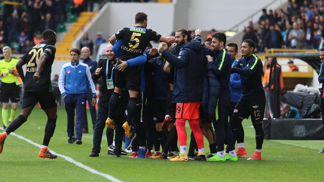 Akhisarspor'da galibiyet hasreti sona erdi !