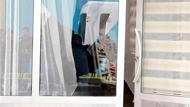 Avukatın bürosunun camları kırıldı !