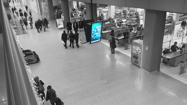 Dev AVM'de dolandırıcı şoku