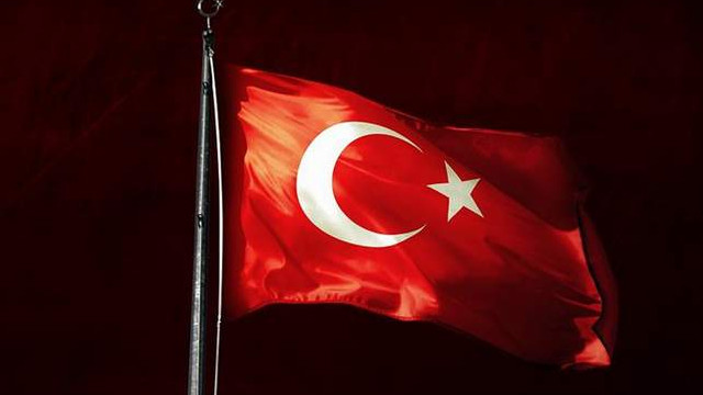 Turk Bayragi Nin Rengi Siyah Olarak Degistirilsin Teklifi Guncel