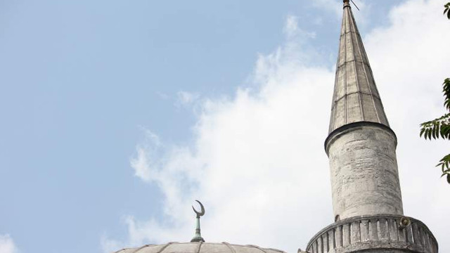 Cami hoparlöründen gelen sesle şaşkına döndüler