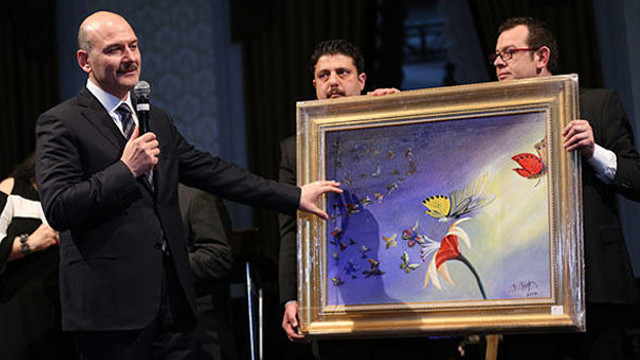Süleyman Soylu'nun yaptığı resim 500 bin laraya satıldı
