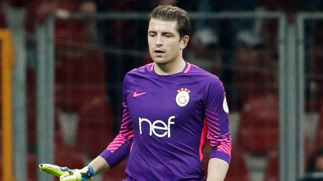 Muslera Nin Yerine Carrasco Futbol
