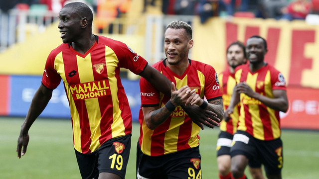 Göztepe’de Demba Ba fırtınası