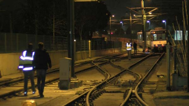 İstanbul'da tramvay raydan çıktı !