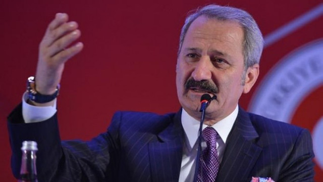 Zafer Çağlayan, AK Parti'ye geri mi döndü ?