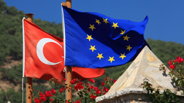 Türkiye'ye 3 milyar euro geliyor !