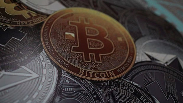 Bitcoin adeta çöktü