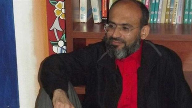 ''Eşofman'' mesajları tepki çeken öğretmene ihraç