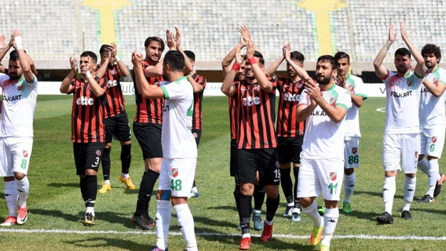 Efsane kulüp Karşıyaka küme düştü !