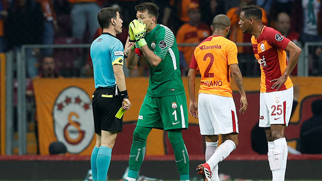 Fenerbahçe yönetimi isyan etti ! Muslera kaç kere...