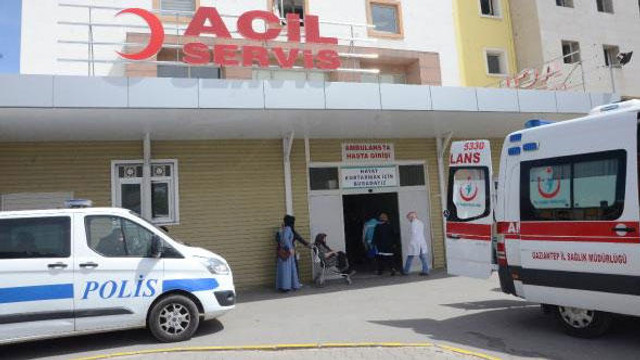 Gözaltındaki şahıs, polislerin arasında silahlı saldırıya uğradı