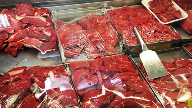 Bir market daha ucuz et satmaya başladı
