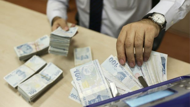 Memurlar da bayram ikramiyesi istiyor