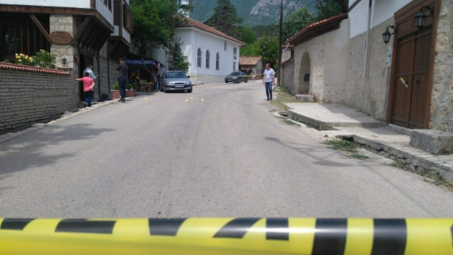 Kendisine ''canım'' diyen garsonu vurdu