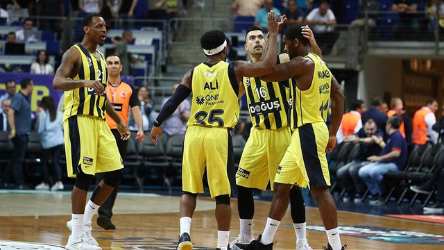 Fenerbahçe Doğuş üst üste 3. kez şampiyon !