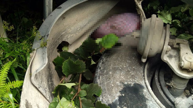 Beton mikseri çay bahçesine devrildi: 1 ölü