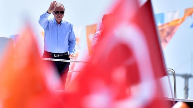Erdoğan'dan İnce'ye: Gençlere tekme tokat mı gireceksin ?
