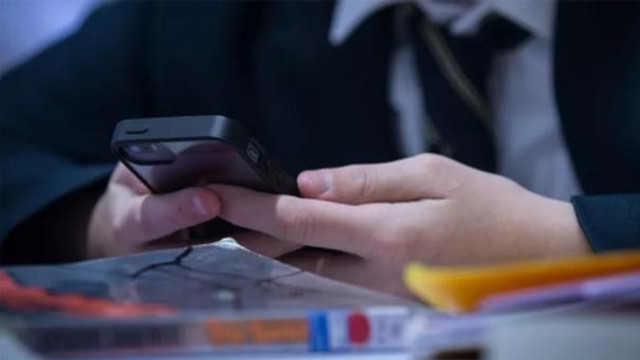 Okullarda cep telefonu yasağı