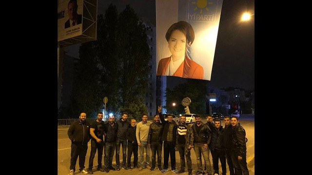TRT kavşağına Akşener posteri astılar