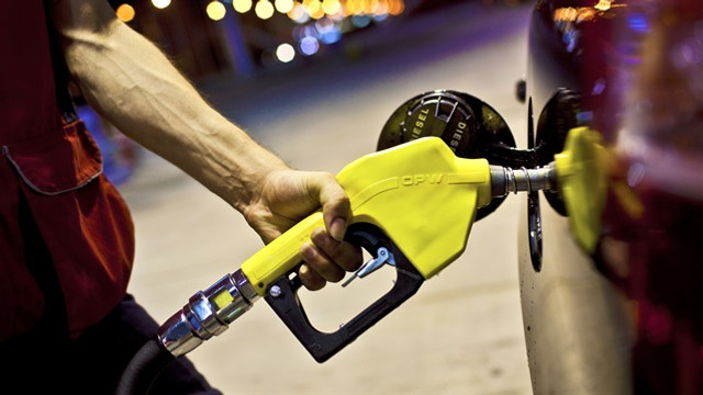 Depoları fulleyin; benzin ve motorine zam geliyor