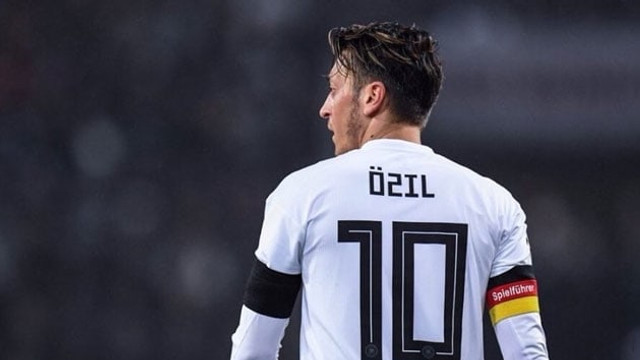 Almanya'da Mesut Özil depremi !