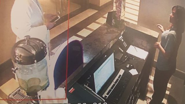 Ünlü iş adamına soyunma odasında büyük şok