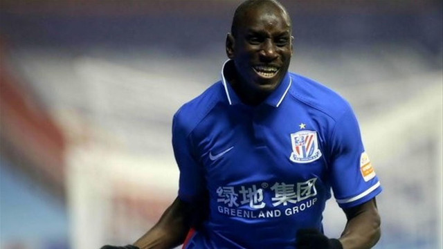 Demba Ba'ya ırkçılığa 6 maç men !