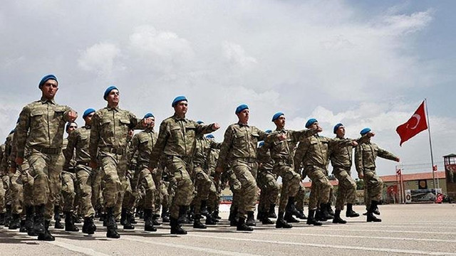 Öğretmenler için bedelli askerlik kararı
