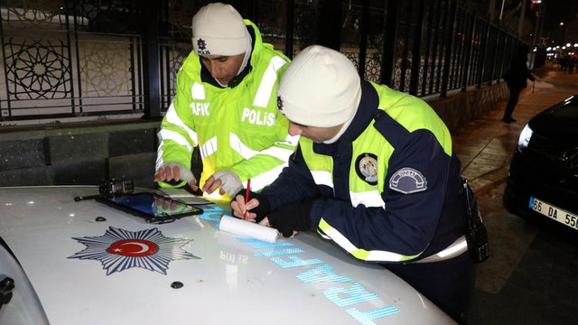 Trafikte yeni yılın ilk cezaları kesildi