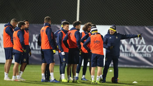 Ersun Yanal: Fenerbahçe'ye katkı sağlayacak futbolcular üzerinde çalışıyoruz