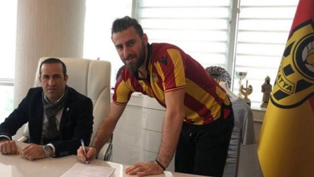 Evkur Yeni Malatyaspor Yiğithan Güveli ile 2.5 yıllık sözleşme imzaladı