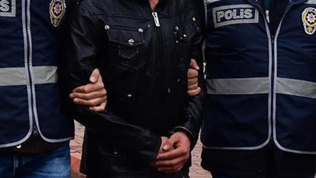 66 yaşındaki ev sahibine çıplak fotoğrafla şantaj