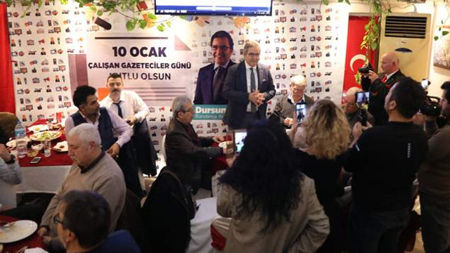 Bandırma Belediye Başkanı Mirza gazetecilerle biraraya geldi