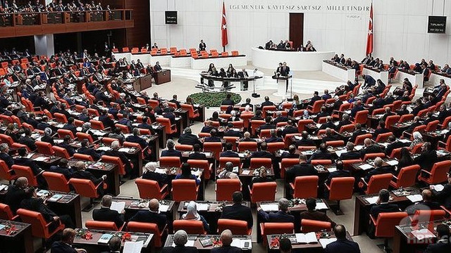 Yeni ekonomi paketi Meclis'ten geçti