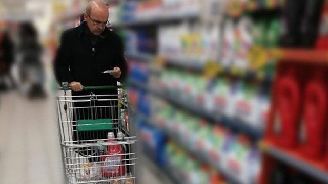 Eski Bakan Şimşek'in market arabası olay oldu